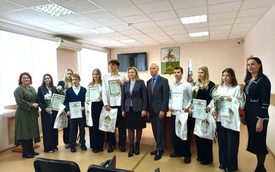 В администрации отметили достижения одаренных, талантливых детей